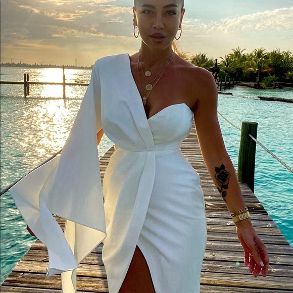 Gorgeous One shoulder Lavish Alice dress (L207) - Picture 1 of 12